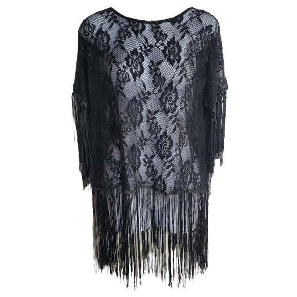 🚫Vintage fringe lace top🚫SOLD🚫 - Picture 2 of 10